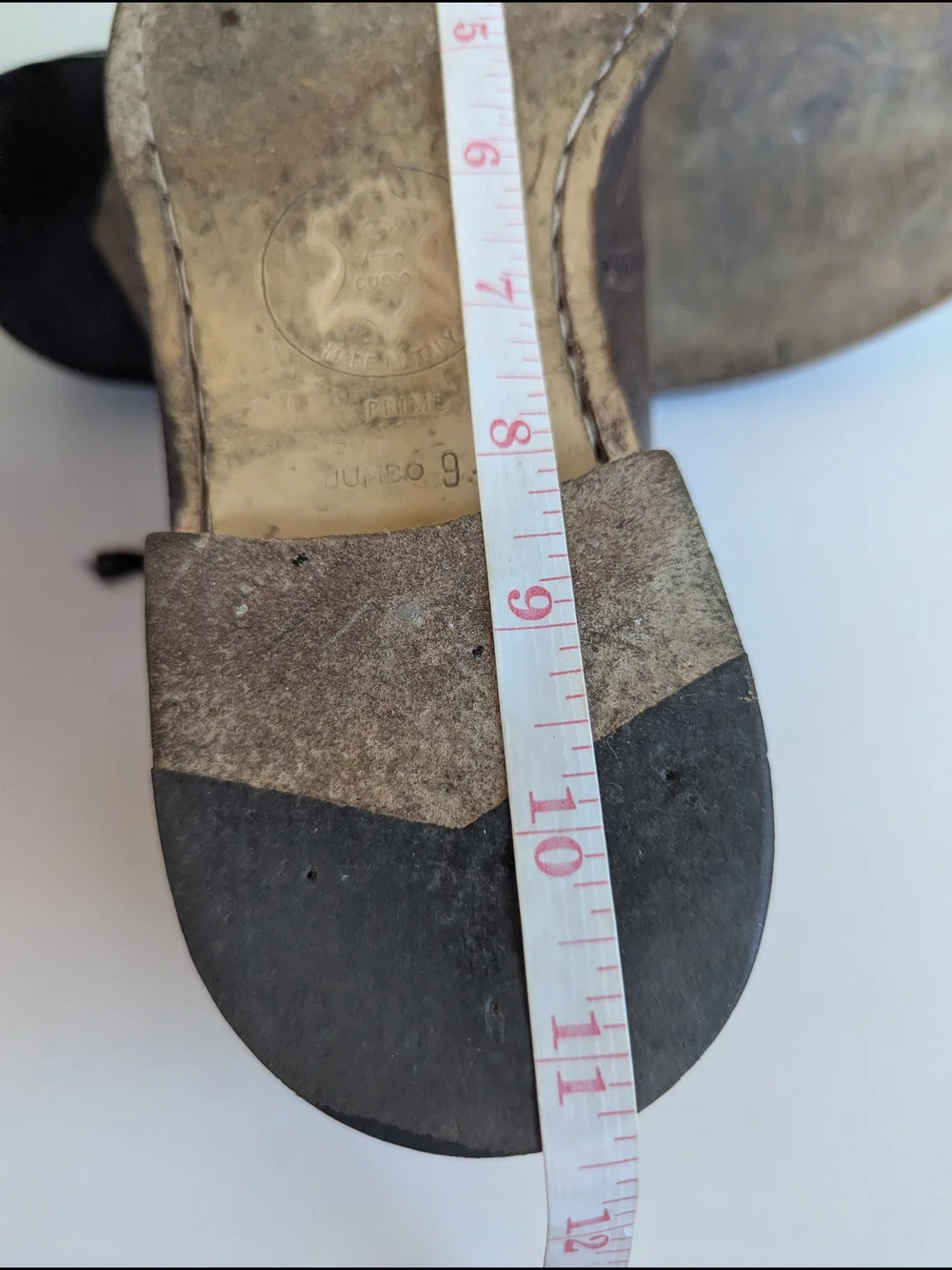 Mezlan oxford dress shoes featuring an exotic multi- material textured construct